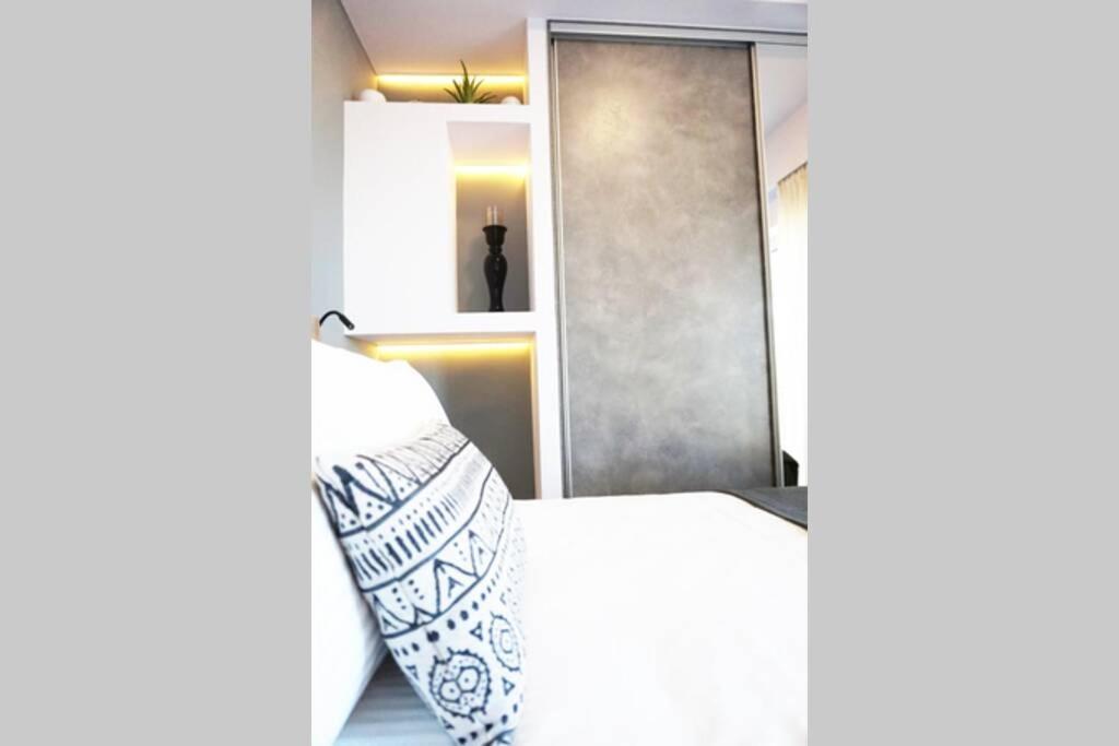חאניה C-Home Studio In The Heart Of Chania מראה חיצוני תמונה